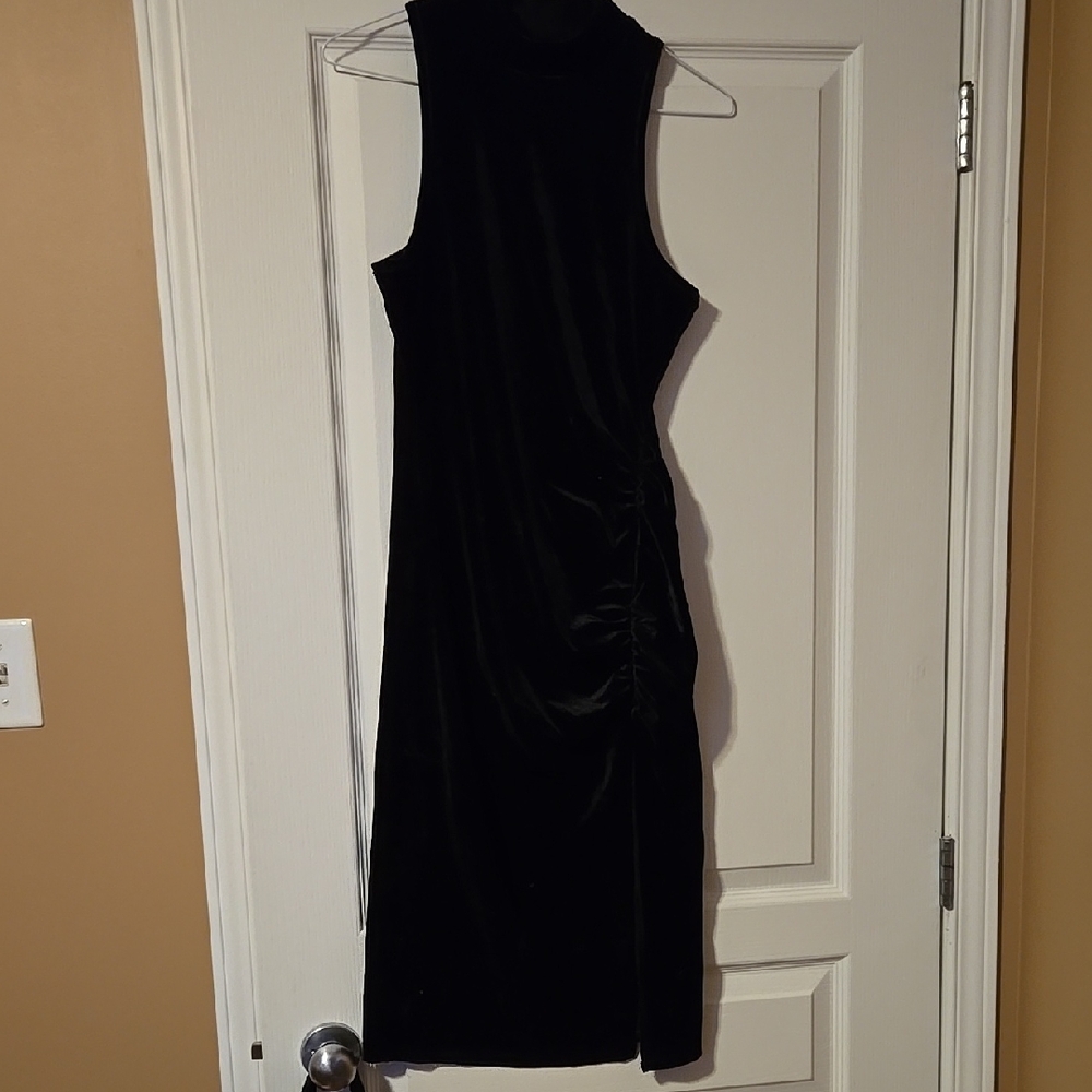 Bozzolo Beautiful Black Velvet Midi Dress